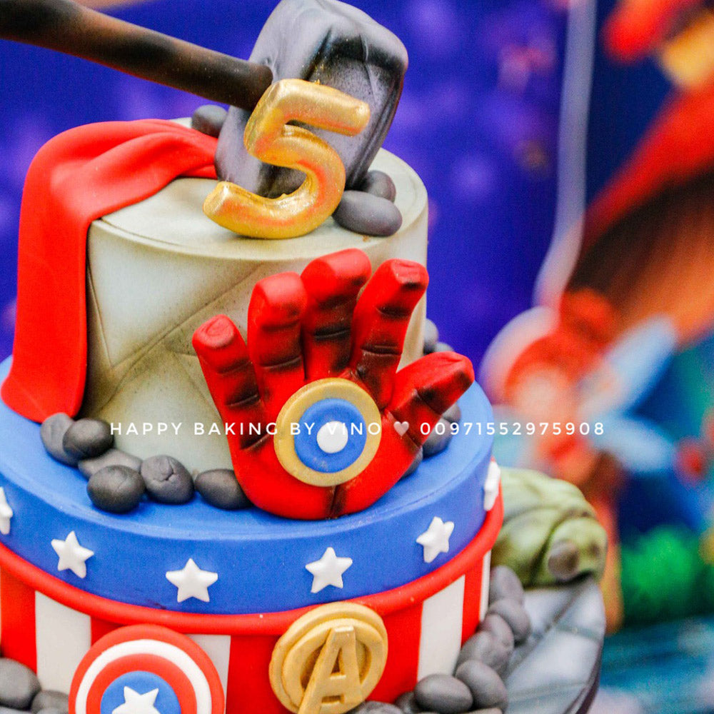Avengers Cake 02