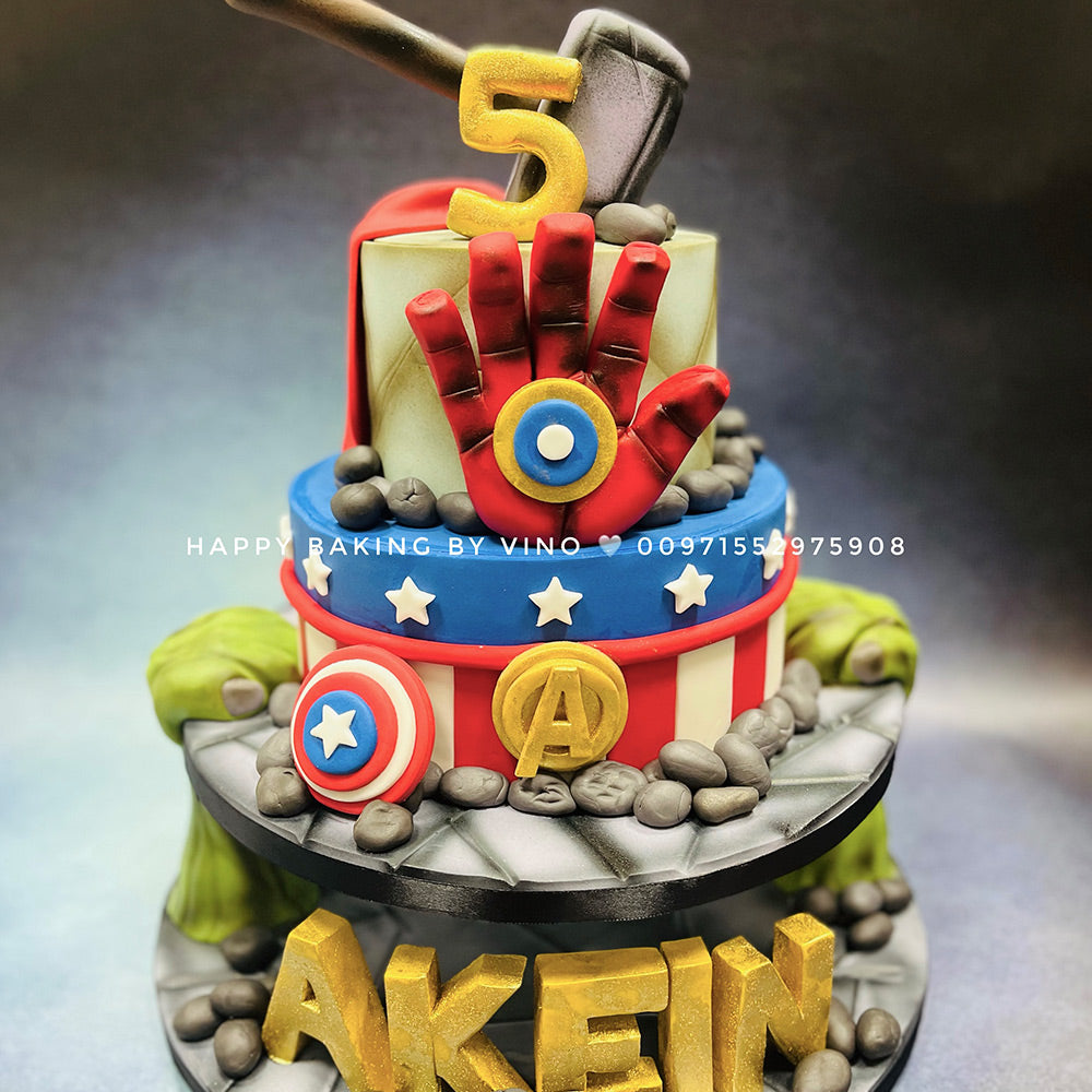 Avengers Cake 02