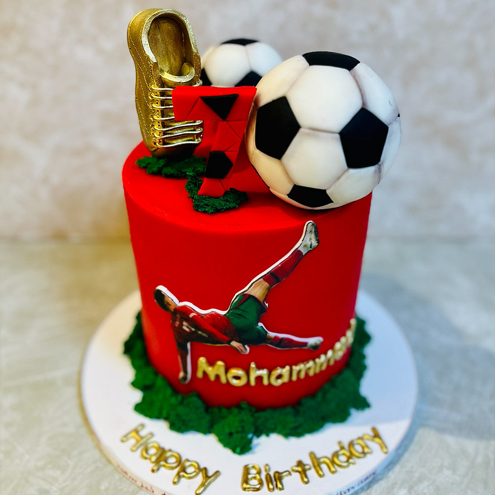 CR7’s Golden Boot Cake
