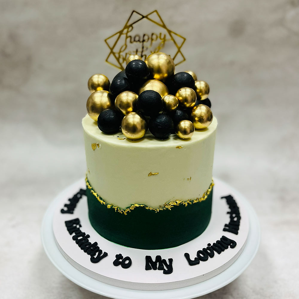 Regal Elegance Black & Gold Cake