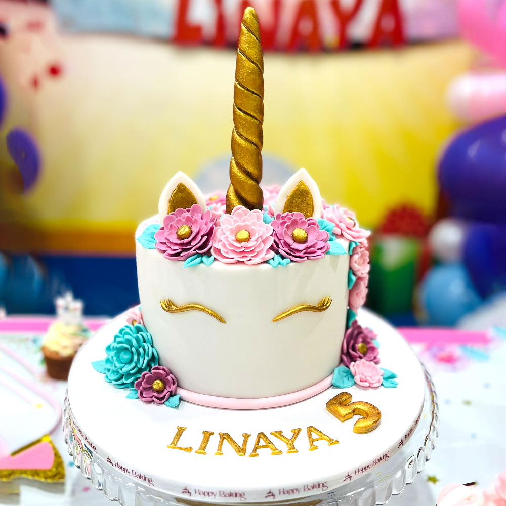 Unicorn & Flowers Cake