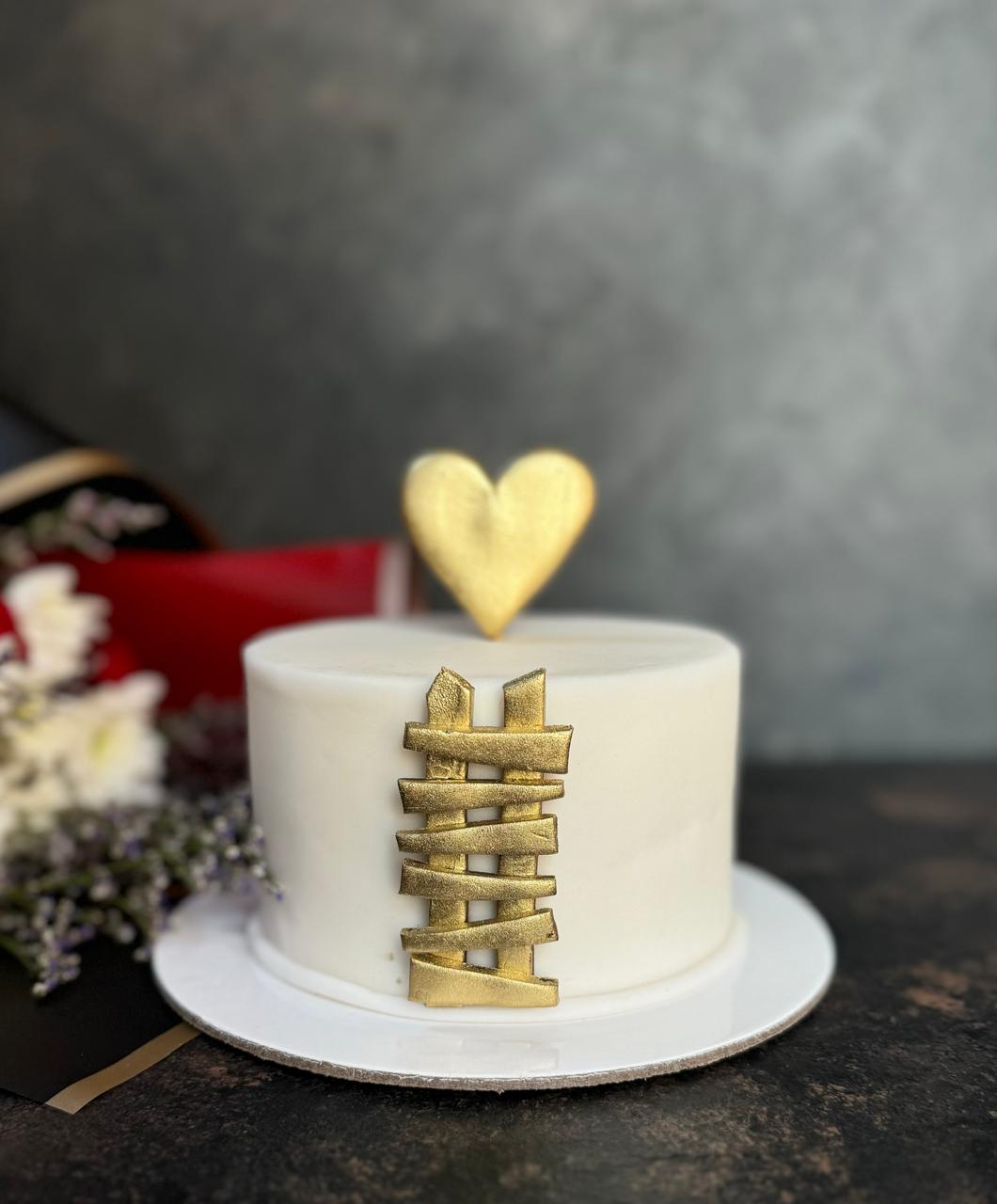 ❤️ Valentine’s Fondant Cake