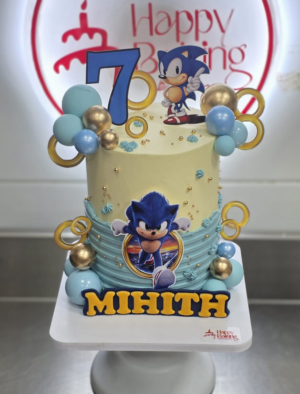 Super Sonic Drip Cake